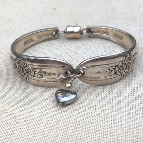 Vintage Jewelry - Vintage Roger Oneida Spoon bracelet